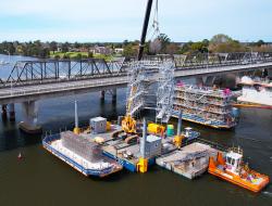 Craneable Scaffolds and Bridge Pier Construction