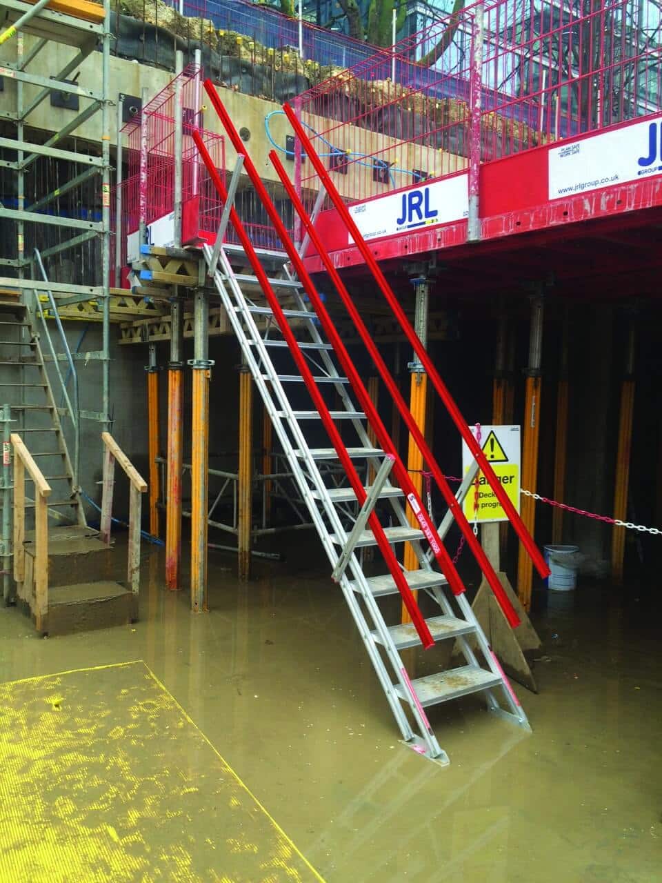 ALUMINIUM ADJUSTASTAIRS