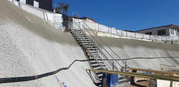 ALUMINIUM ADJUSTASTAIRS