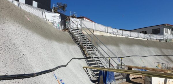 ALUMINIUM ADJUSTASTAIRS