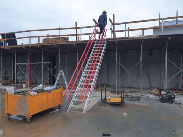 ALUMINIUM ADJUSTASTAIRS